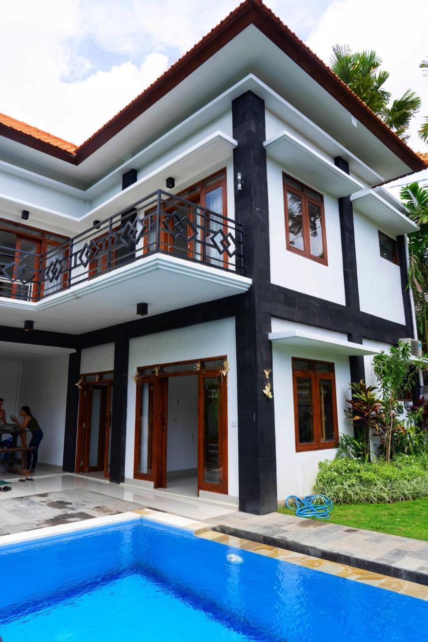 Zentiga Surf Hostel Canggu Exteriör bild